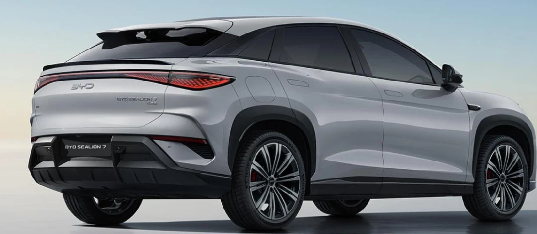 BYD Sealion 7 Wave Taillights